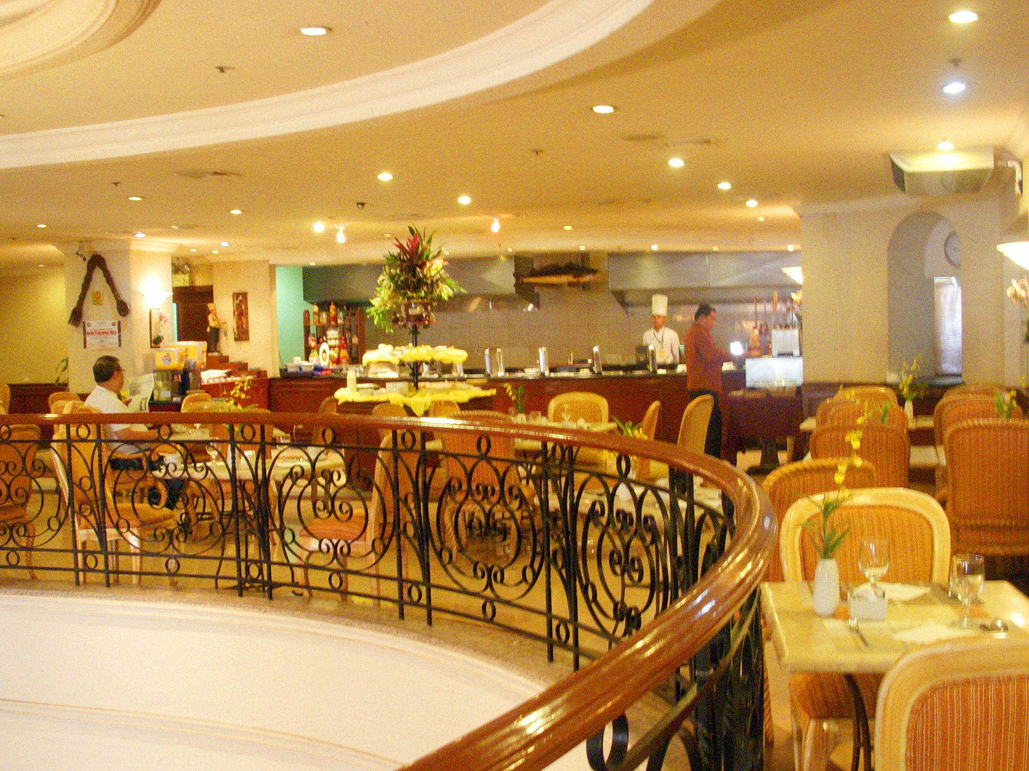 Grand Regal Hotel Davao Exterior photo
